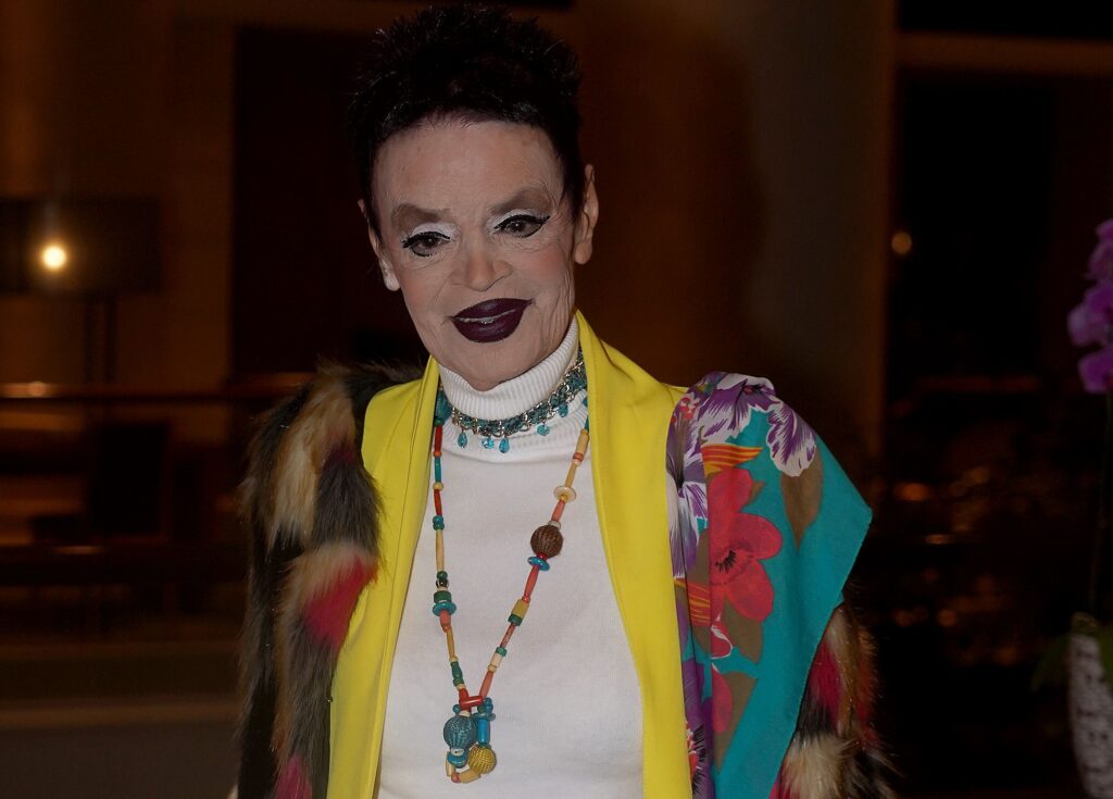 RUŠKA JAKIĆ ODBILA DA JOJ ADAKTAR URADI OBRVE