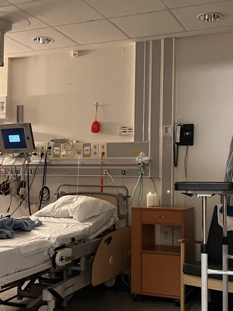 HOROR! Baka se UGUŠILA KESOM u staračkom domu! Satima niko nije primetio da je MRTVA!