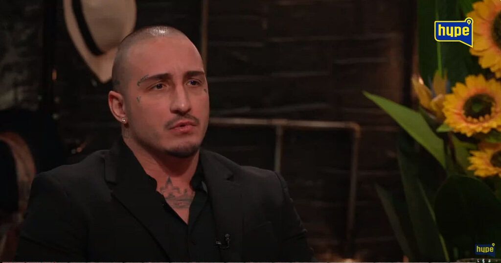 VUK MOB ISTETOVIRAO IME SVOJE NOVE DEVOJKE! Ona se odmah pohvalila na Instagramu (FOTO)