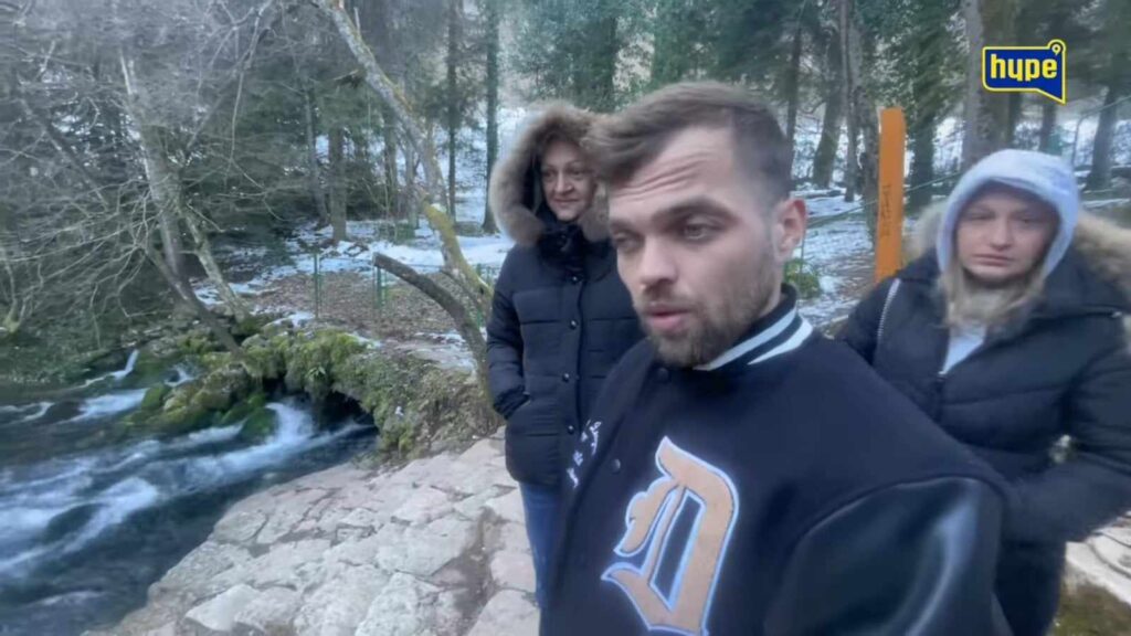 Elmedin svojim damama održao čas u prirodi: "Vrelo Bosne je čarobno!"(VIDEO)