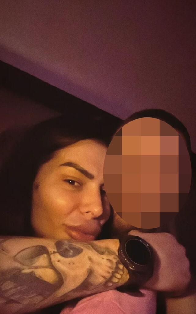 Isplivala privatna fotografija