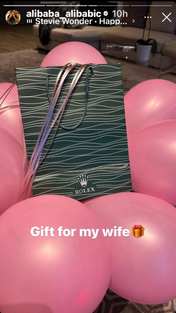 Asmin ponovo otvorio kesu za Staniju