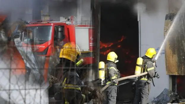 DRAMA U NIŠU: Zapalio se autobus lokalnog prevoznika, saobraćaj potpuno OBUSTAVLJEN!