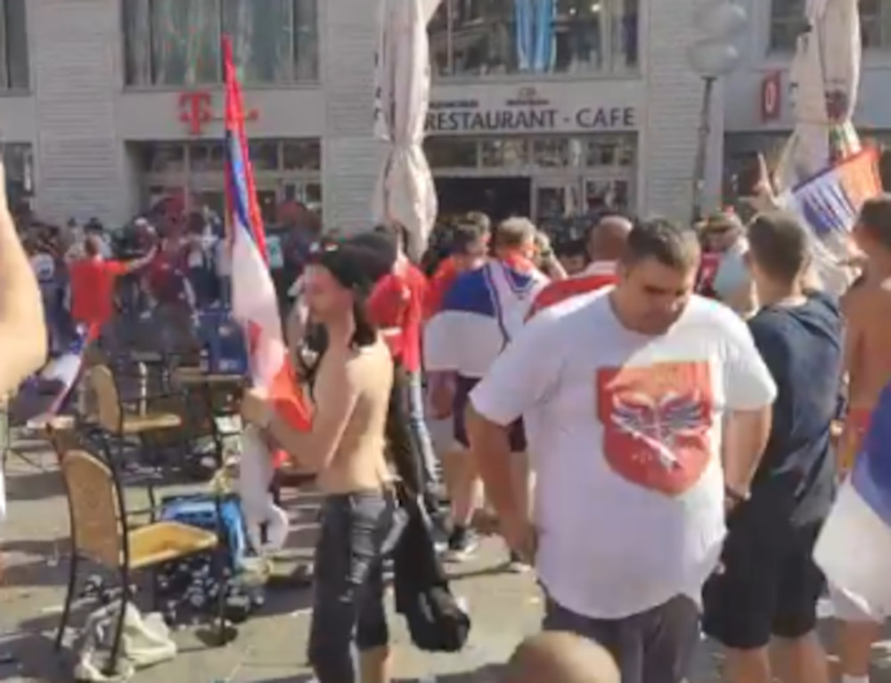 Foto:Twitter printscreen/B92 sport sukob sa policijom Srbija Danska