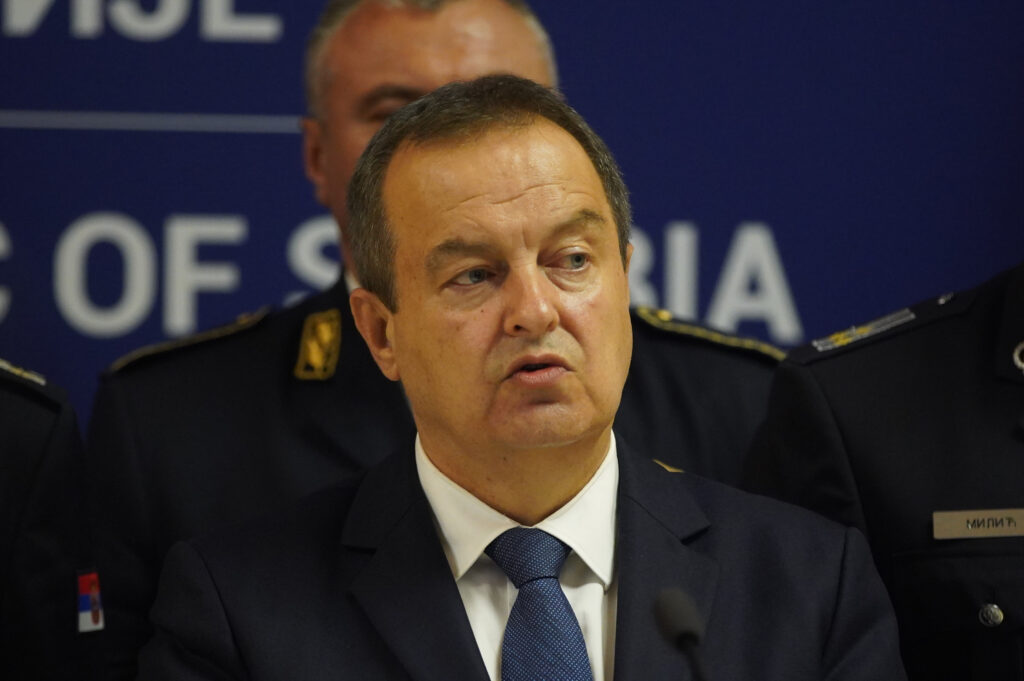 Predsednik Vučić glavna smetnja i pretnja organizovanom kriminalu