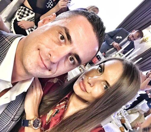 "SVEŠTENIK JE ČUO NJEN GLAS, SNIMAO SAM JE KRIŠOM!" Aleksandar Požgaj: "Našao sam mušku majicu na našem bračnom krevetu"