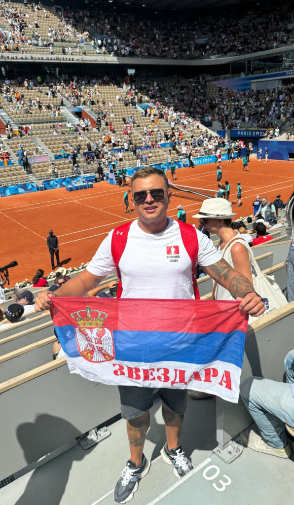 STEFAN KARIĆ PROSLAVIO ROĐENDAN SA NOLETOM! Rijaliti učesnik na terenu u Parizu sa Đokovićem STEFAN KARIĆ PROSLAVIO ROĐENDAN SA NOLETOM! Rijaliti učesnik na terenu u Parizu sa Đokovićem