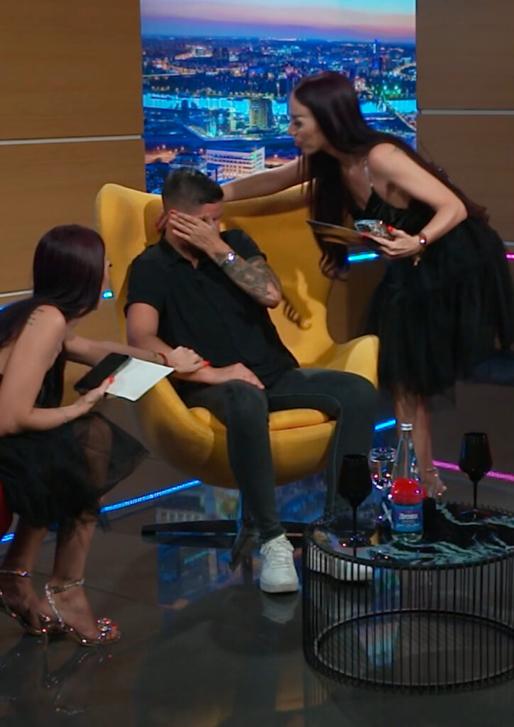 “JA SAM GEJ, ALI NE PODRŽAVAM PROMENU POLA!” Bojana Pavlović na HypeTV “Koja je poenta borbe da nas prihvate, ako menjaš to što jesi?” “JA SAM GEJ, ALI NE PODRŽAVAM PROMENU POLA!” Bojana Pavlović na HypeTV “Koja je poenta borbe da nas prihvate, ako menjaš to što jesi?”