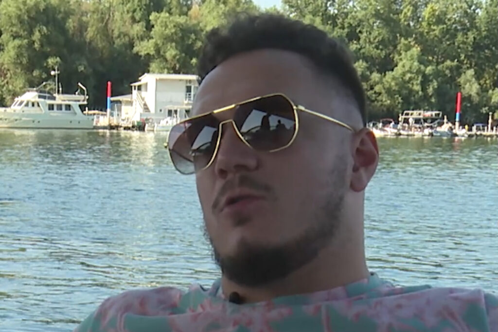 "MAJKA MI JE DOLAZILA NOĆU U ZATVOR! ONA JE MOJ ANĐEO ČUVAR, ZNALA JE DA MI JE TADA BILA NAJPOTREBNIJA!" Ekskluzivna ispovest Nenada Marinkovića Gasttozza (VIDEO) "MAJKA MI JE DOLAZILA NOĆU U ZATVOR! ONA JE MOJ ANĐEO ČUVAR, ZNALA JE DA MI JE TADA BILA NAJPOTREBNIJA!" Ekskluzivna ispovest Nenada Marinkovića Gasttozza (VIDEO)