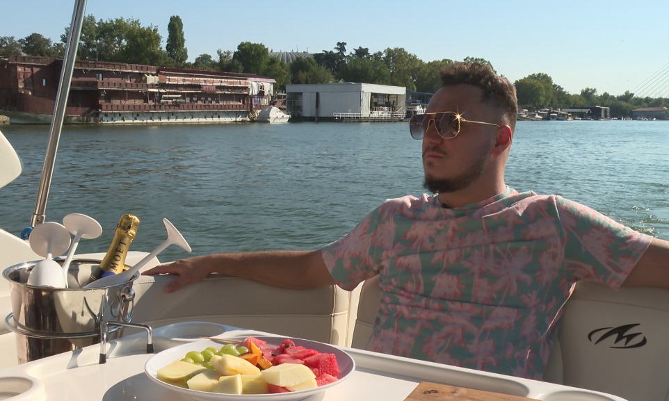 ŠOKANTNO! "Većina TRANS ŽENA se bavi pr*stitucijom, ali NE SVOJOM VOLJOM! Neke čak nisu imale izbora ni da ostanu MUŠKARCI!" Gasttozz o tajnama na Tajlandu Foto: HypeTV/ShowBLIZ/Gasttozz
ŠOKANTNO!