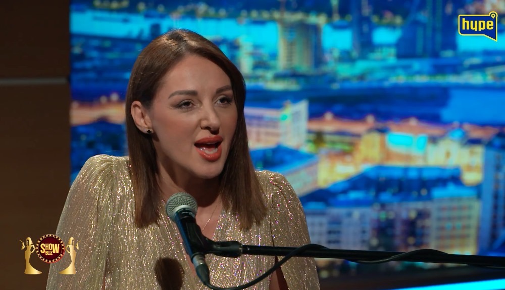 OPŠTI HAOS NAKON EMISIJE! Pevačica morala HITNO da se oglasi “Nije mi bila namera nikoga da uvredim…” GORE MREŽE (VIDEO) OPŠTI HAOS NAKON EMISIJE! Pevačica morala HITNO da se oglasi “Nije mi bila namera nikoga da uvredim…” GORE MREŽE (VIDEO)