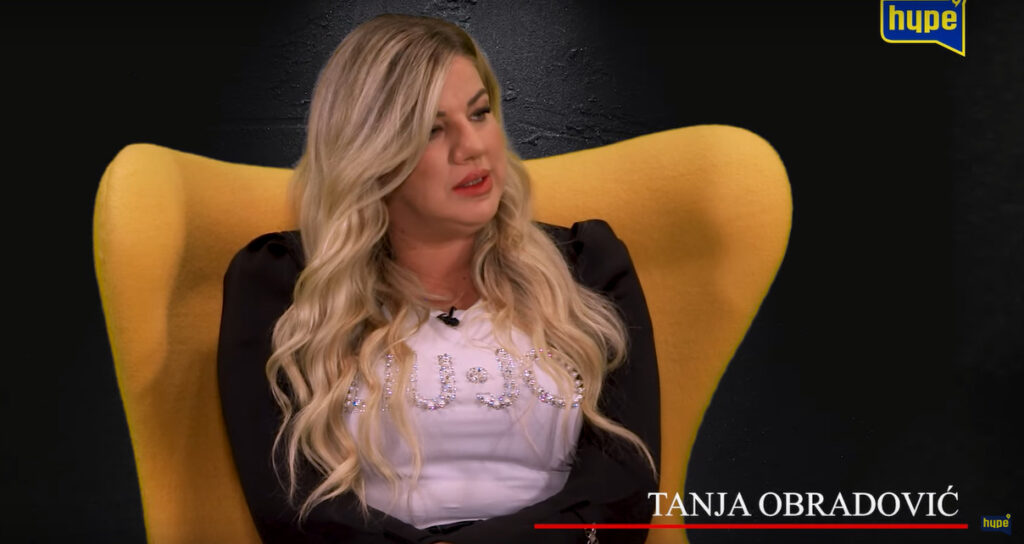 ŠOK ISPOVEST! RASKRINKAVANJE RIJALITI PRODUKCIJE "Honorar mi je bio SAMO 100e, a ugovor su mi dali da pročitam TEK U KARANTINU!" Bivša učesnica šokirala o pravilima "Uslovili su me, da nisam tada potpisala ne bih ni ušla" (VIDEO) Foto: HypeTV/Nedokazani/Tanja Obradović