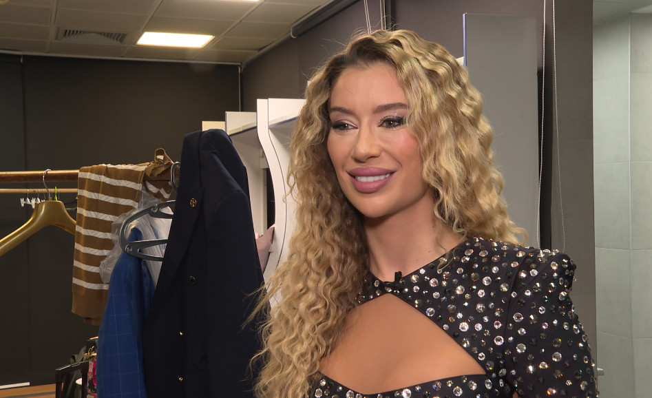 HYPE EKSKLUZIVA: U bekstejdžu sa Teom Tairović "NEMAM IDOLA! SAMA SEBI SAM UVEK BILA IDOL!" Foto: Hype TV/Tea Tairović