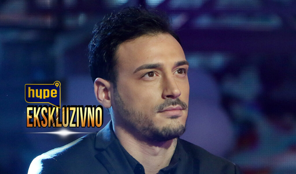 “NISAM GEJ! Volim grupnjake sa devojkama!” Nakon brojnih afera, konačno isplivala PRAVA ISTINA: Želim da postanem OTAC! Lazar Jeremić BEZ DLAKE NA JEZIKU u emisiji "ShowBLIZ" “NISAM GEJ! Volim grupnjake sa devojkama!” Nakon brojnih afera, konačno isplivala PRAVA ISTINA: Želim da postanem OTAC! Lazar Jeremić BEZ DLAKE NA JEZIKU u emisiji "ShowBLIZ"