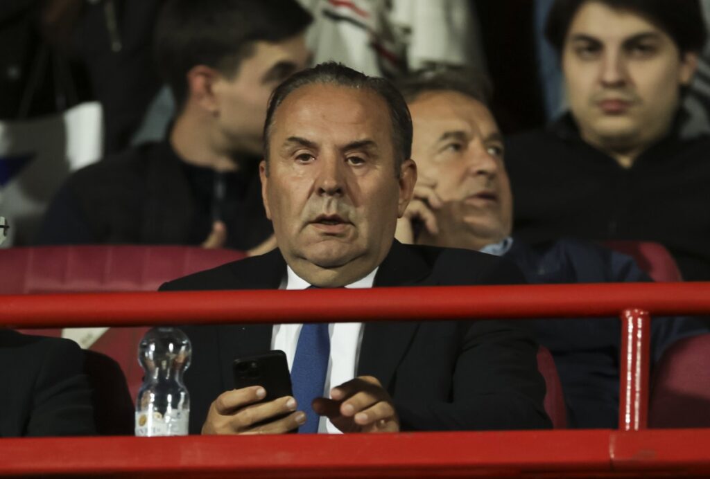 "Dugujemo za telefon 1.900.000