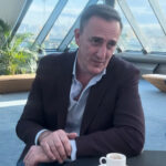 "Moje ćerke znaju da su usvojene"