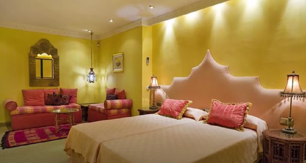 8 kupatila, bioskop, teretana i bazen