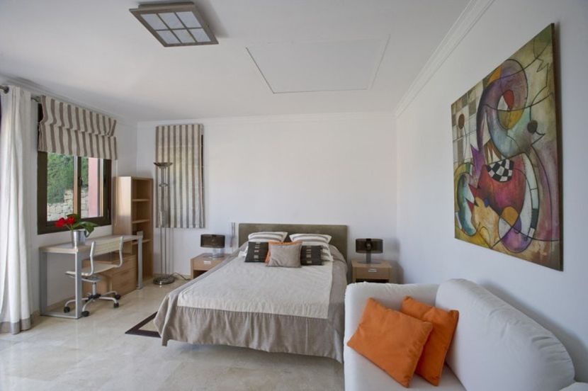 8 kupatila, bioskop, teretana i bazen