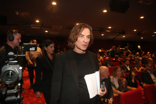 Uznemirujući video se deli