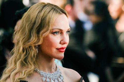 JELA MESO I SLATKIŠE, A ISTOPILA SE: Evo kako je sultanija Hurem SMRŠALA 8 KILOGRAMA za samo 2 meseca Merjem Uzerli Hurem foto:profimedia