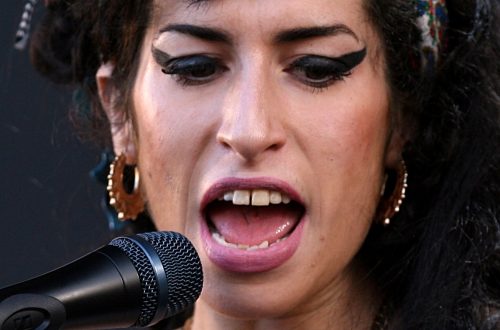 Foto: profimedia-0622869606/Ejmi VajnhausPOSLEDNJE FOTOGRAFIJE Ejmi Vajnhaus
USAMLJENA BOLESNA I SAMA