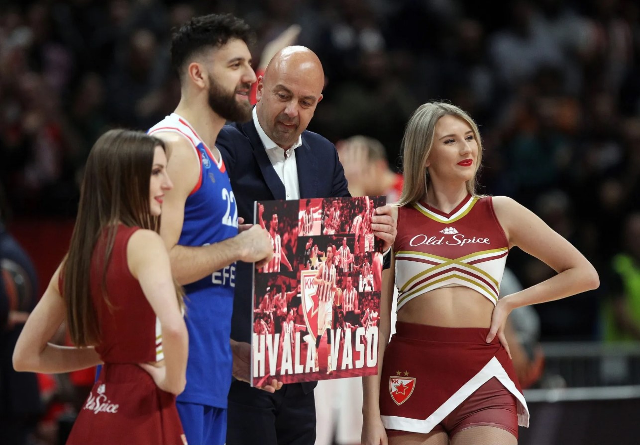 Zvezda pojačala ponudu za Micića