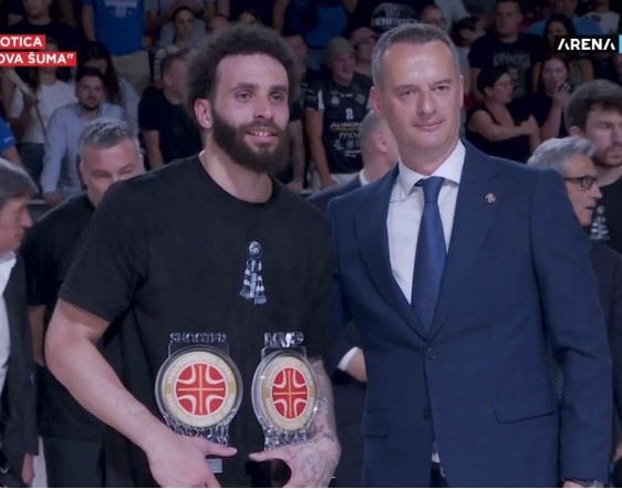 Dvejn Vašington i Aleksandar Grujin