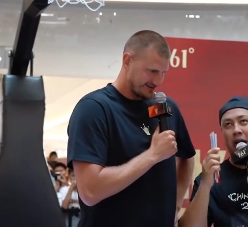 Jokić priča na kineskom