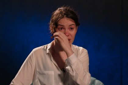 "MAMA, ZAŠTO TI MENE NE VOLIŠ!?" Nikolina Šipoš progovorila o NASILJU U PORODICI i STRAVIČNIM ODNOSIMA sa majkom i ocem