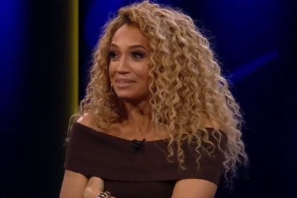 Voditeljki pukla haljina