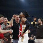 Čima Moneke peva Zvezdinu pesmu